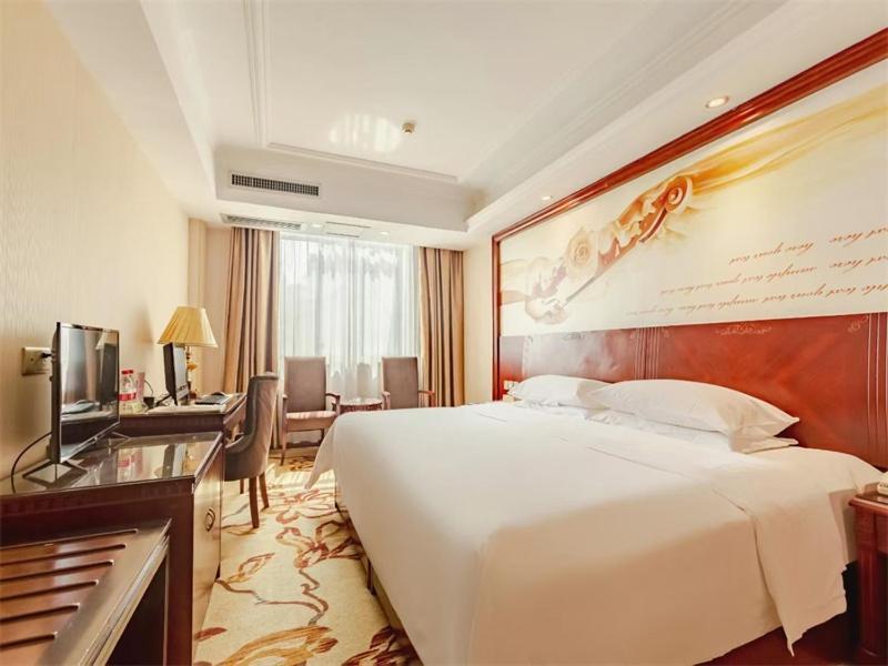 Vienna Hotel Guilin Railway Staion Exterior foto